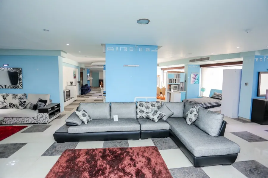 Commercial Property For Rent 615m Smouha