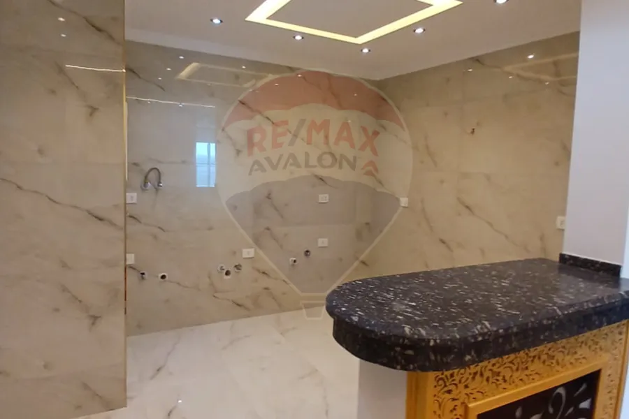 Apartment for sale 182 m Stanley (Directly on the sea)