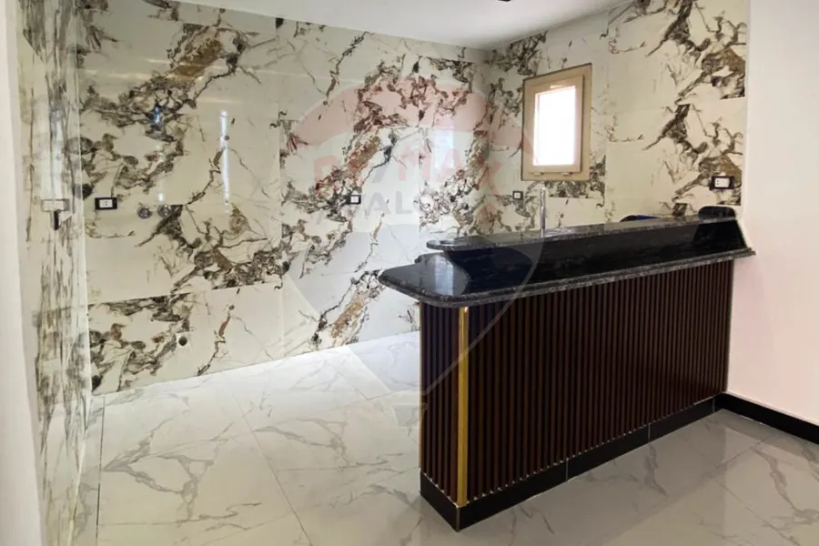 فيلا ستاند الون للبيع (بيرلا مارينا) 250 م