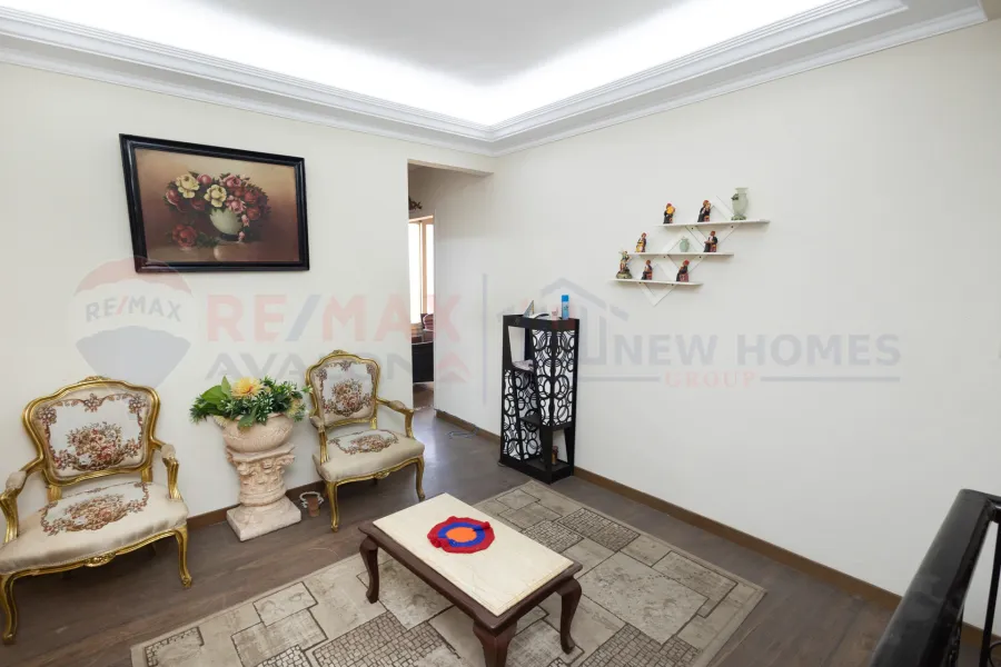 Duplex apartment for sale 320 m Sporting (Ahmed Allam Street - steps from Abu Qir Street)