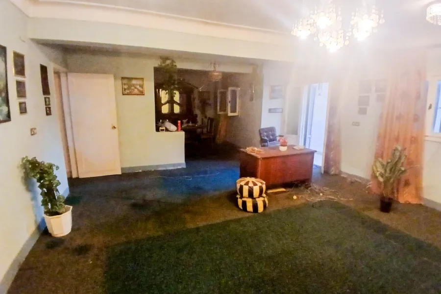 شقة للبيع 186 م بولكلي (ش سليمان نجيب )