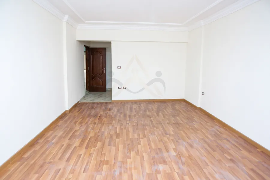 شقه للايجار 280 م جليم (ش مصطفي ماهر)