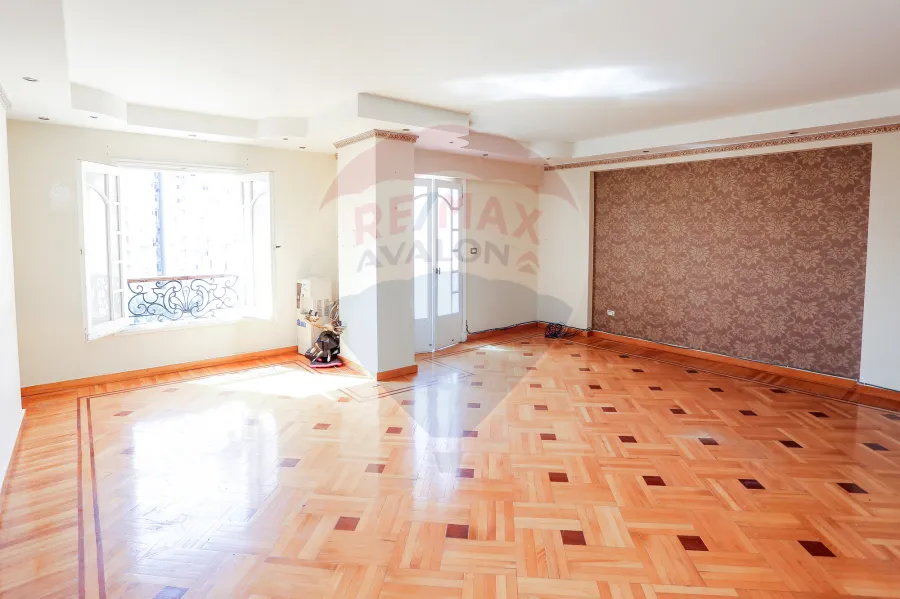 Apartment For Sale 160 m Smouha ( Safa St- Branched from Admon Frimon St. )