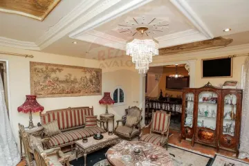 شقة للإيجار المفروش  250 م  سابا باشا (تانى نمرة من البحر