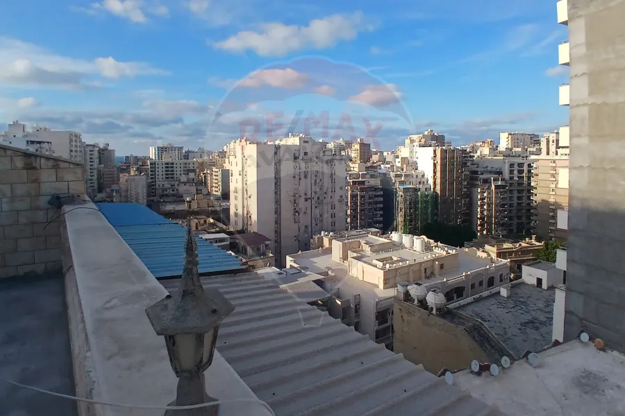 شقة للبيع 370 م جناكليس (ش ذو الفقار)