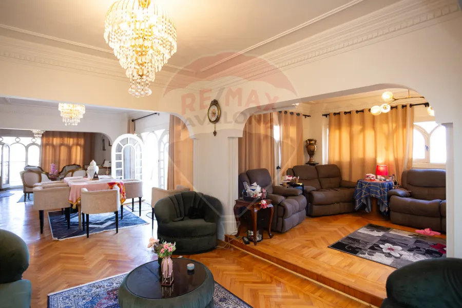 شقة للبيع 235 م رشدي (ش ابو قير)