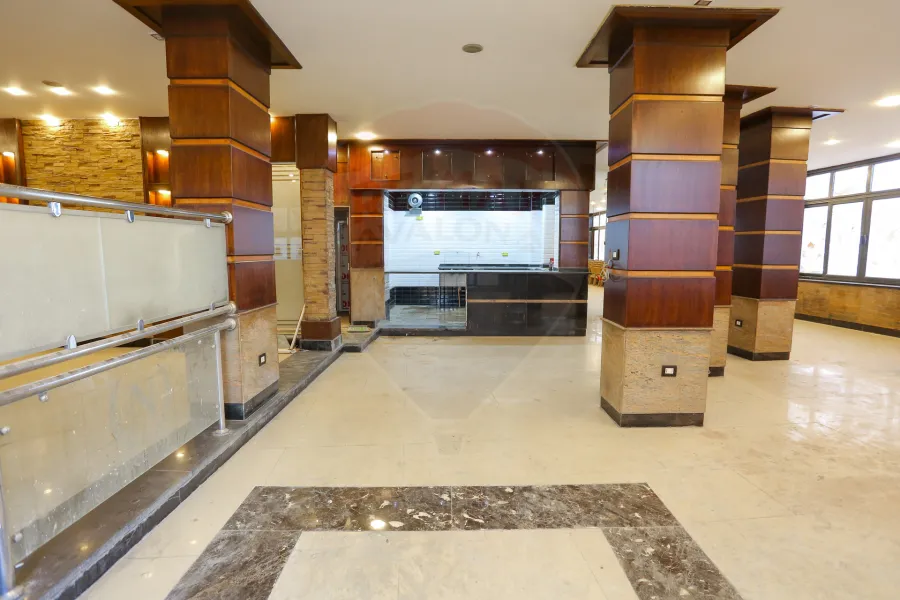 Store for sale 423 m + Mizzane 70 m Al-Mansheya (Direct on sea) - available for cafe or restaurant