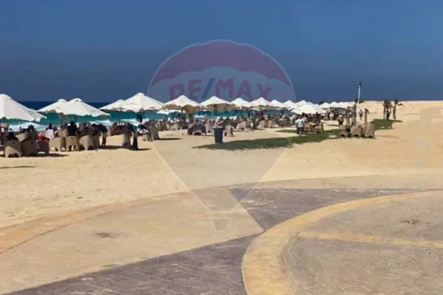 Chalet for sale on the coast (Emirates Heights) - 100 m