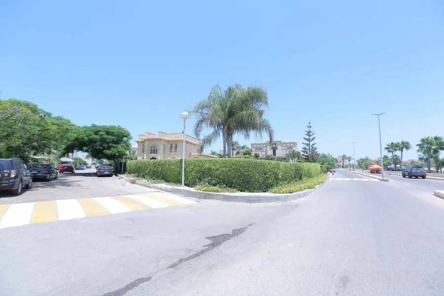 فيلا مستقلة فاخرة  2000م للبيع بلسان الوزراء