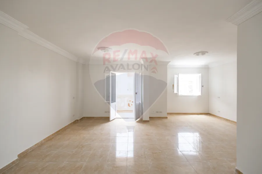 Apartment for sale 150 m Sidi Gaber (Branched from Al Mosher st.)