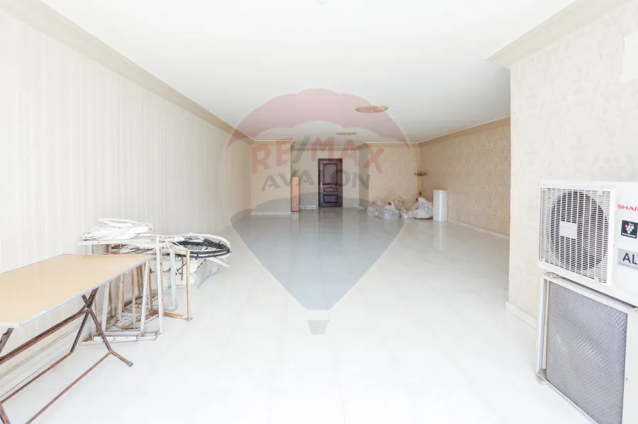 شقه للبيع 260 م لوران ( ش اسماعيل سيرهنك )