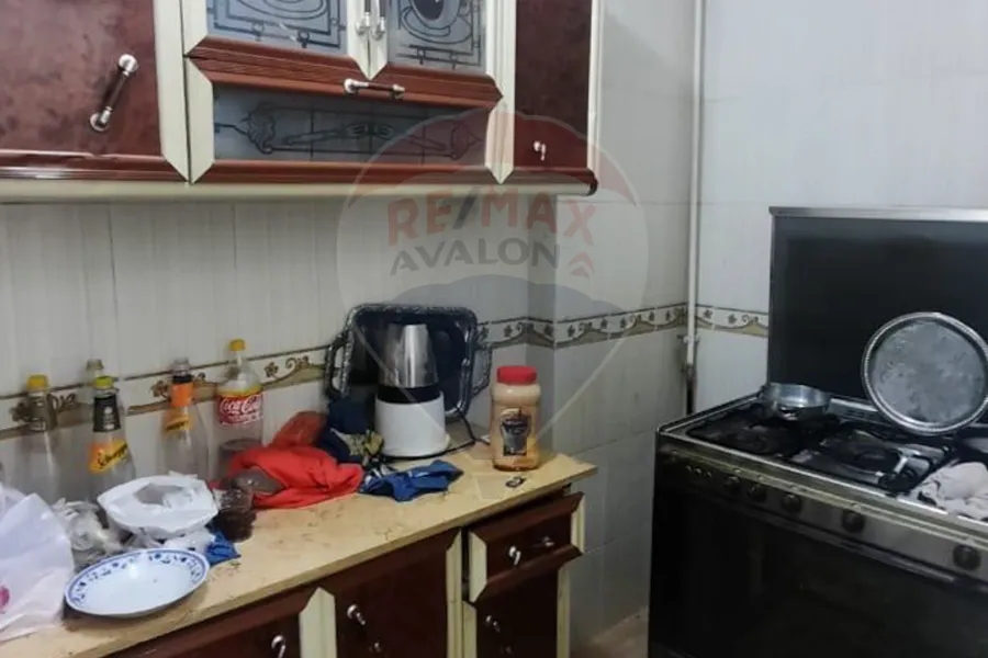 شقه للايجار 130 م ميامي (ش خالد بن الوليد)