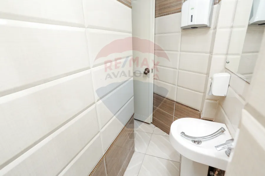 مقر اداري للبيع 125 م كليوباترا (ش بورسعيد تطل على ش مدحت سيف اليزل)