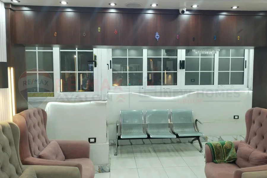 مقر اداري للايجار 150 م ميامي (ش اسكندر ابراهيم)