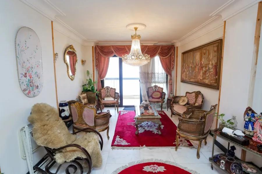 Apartment For Sale 175m El-Saraya (El-Giesh Road)