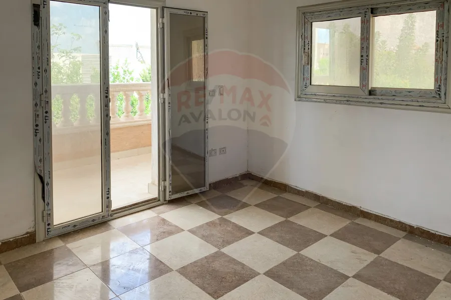 Villa for sale 675 m King Mariout ( main Kafoury road - Loaa Shebl Abdel-Gawad st. )