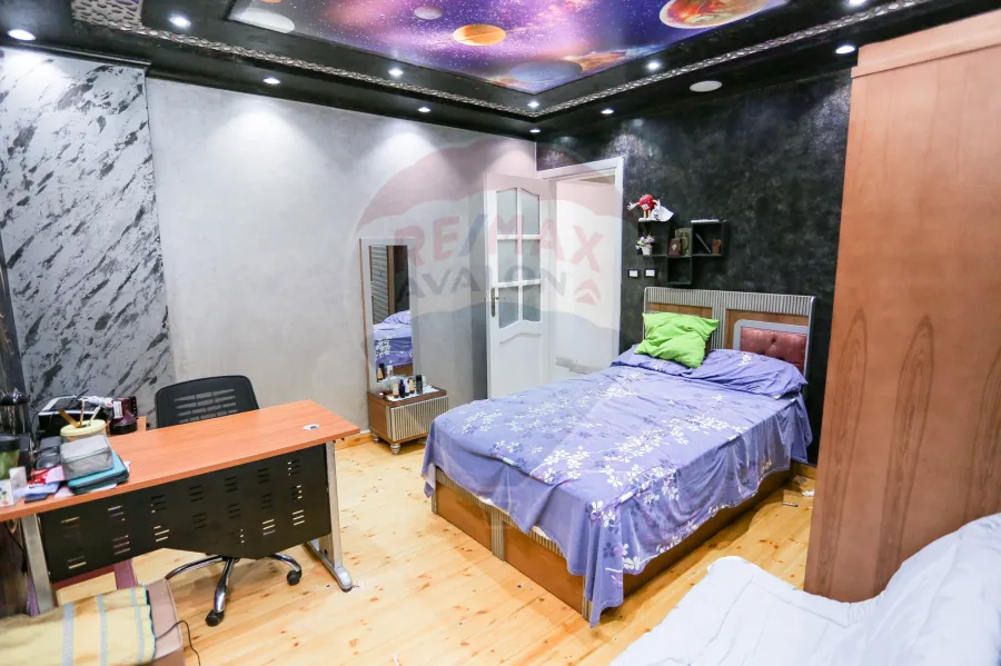 شقة للبيع 208 م لوران (احمد باشا ذو الفقار - خطوات من البحر)