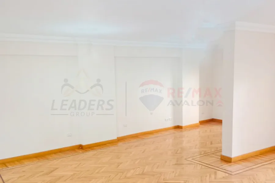 Apartment for sale 190 m Kafr Abdo (Sakinah Bint Al Hussein St.)