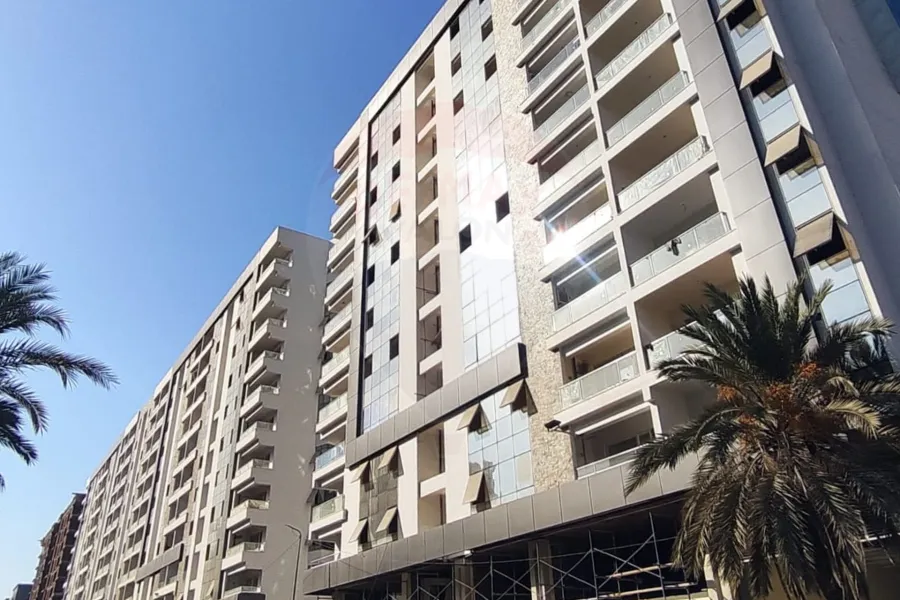 شقة للايجار 211 م سموحة (جراند فيو)