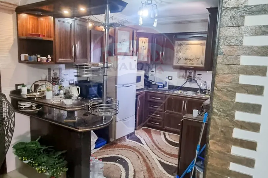 شقة للبيع 175 م جليم (خطوات من ش أبوقير)