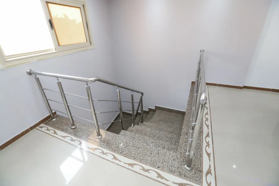 شقة دوبليكس للبيع 650م رشدي (متفرع من عبد الحميد العبادي)