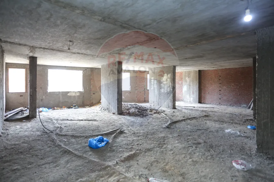 Commercial mizzane for rent 600m Al-Mansheya (Othman Abaza St. - Al Sabaa Banat)