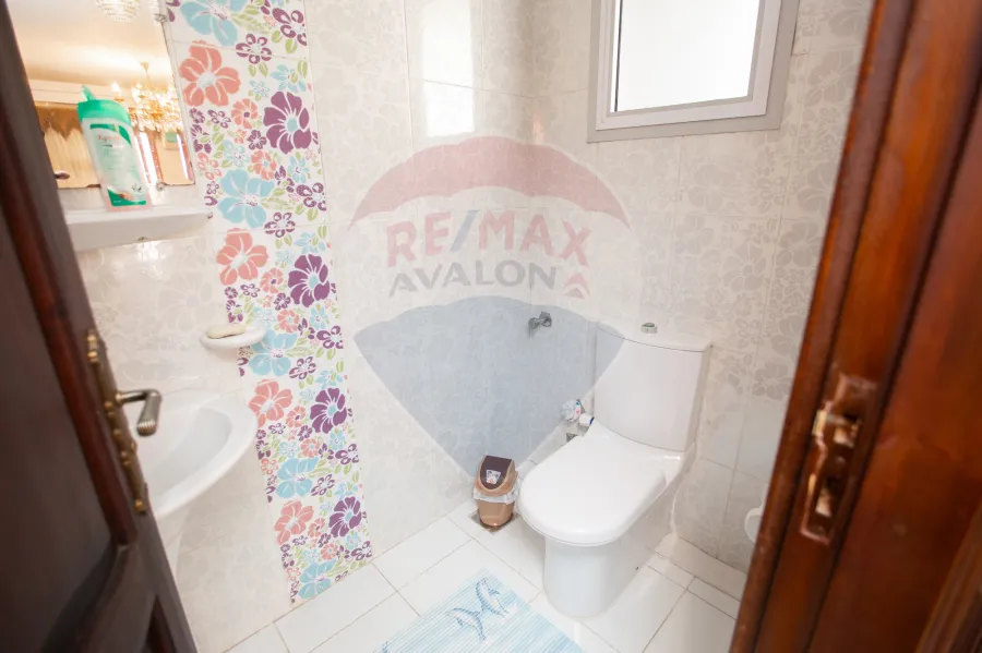 شقة دوبلكس للبيع 230م سبورتنج (خطوات من ش ابو قير)