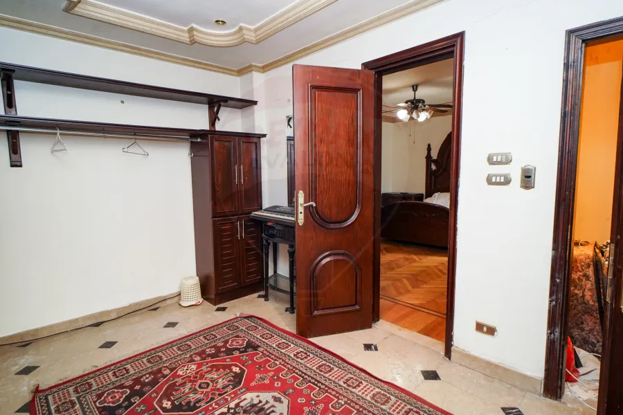 شقة للبيع 500 م لوران (ش شعراوي الرئيسي)