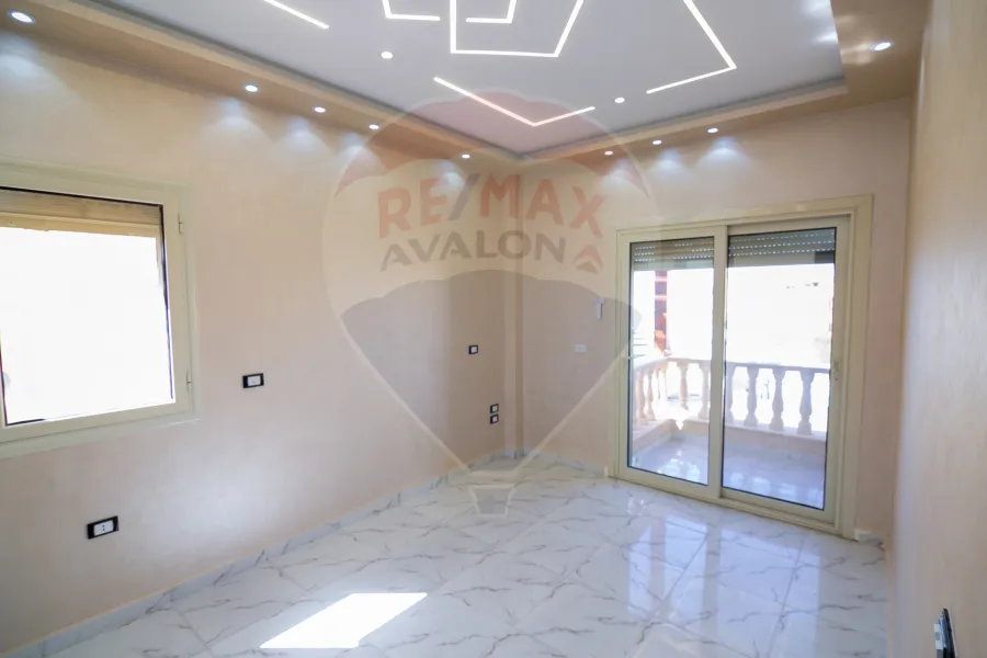 Standalone Villa for sale (Perlamarina) - 255 m