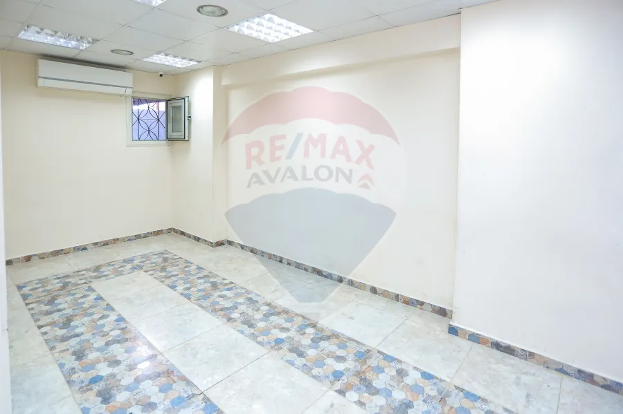 ميزان ادارى للايجار 225 م كامب شيزار ( ش كليه الهندسه )