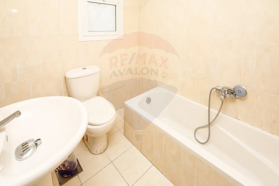 شقة للبيع 185م -  لوران (شارع سرهنك - مينا فلورنس)