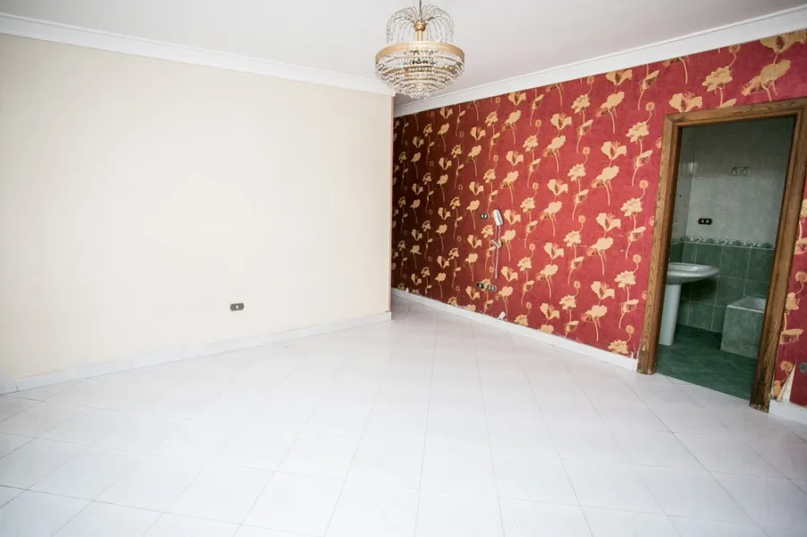 Apartment for Salae 250m Gleem (Near To Korneish)