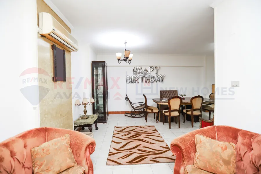 شقة للبيع 135 م ستانلي ( صف اول بحر )