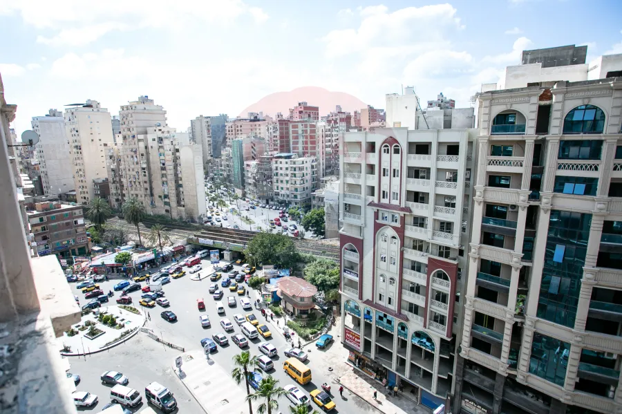 شقة للبيع 225 م  سموحة ( شارع فوزي معاذ رأسا )