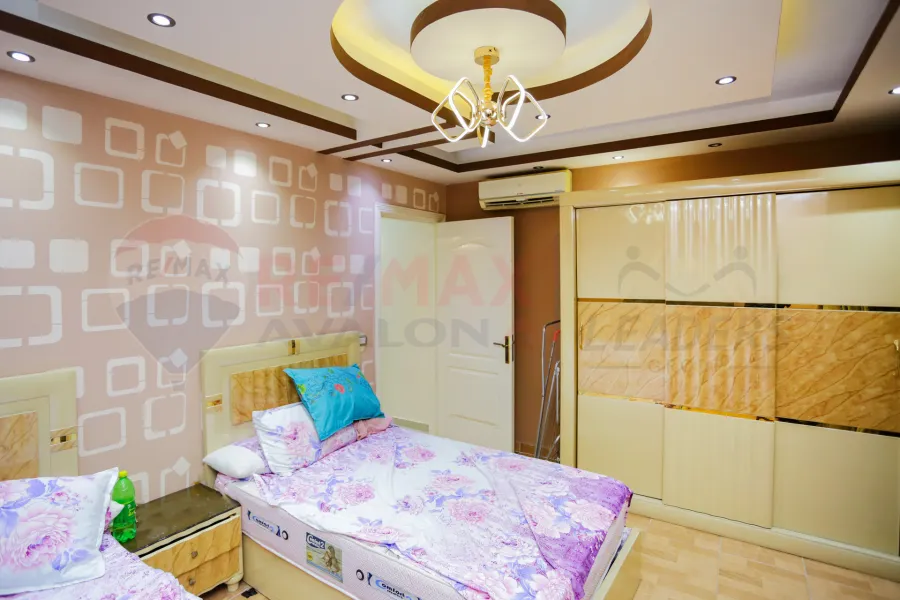 شقة للبيع 135 م لوران (متفرع من ش الإقبال)