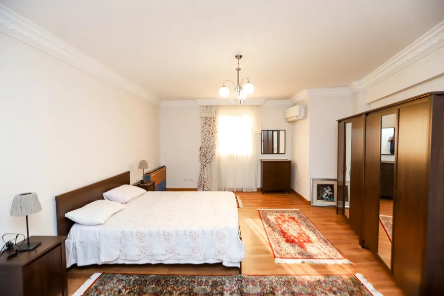 شقة للإيجار265م سموحة (ش بهاء الدين الغتوري)