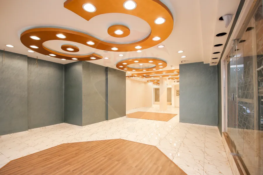 محل للبيع 300 م جليم (طريق الحرية)