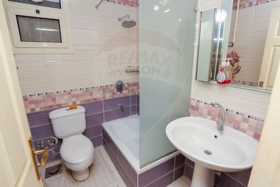 شقة للبيع 116 م سموحة (ش النقيب شريف رمزي)