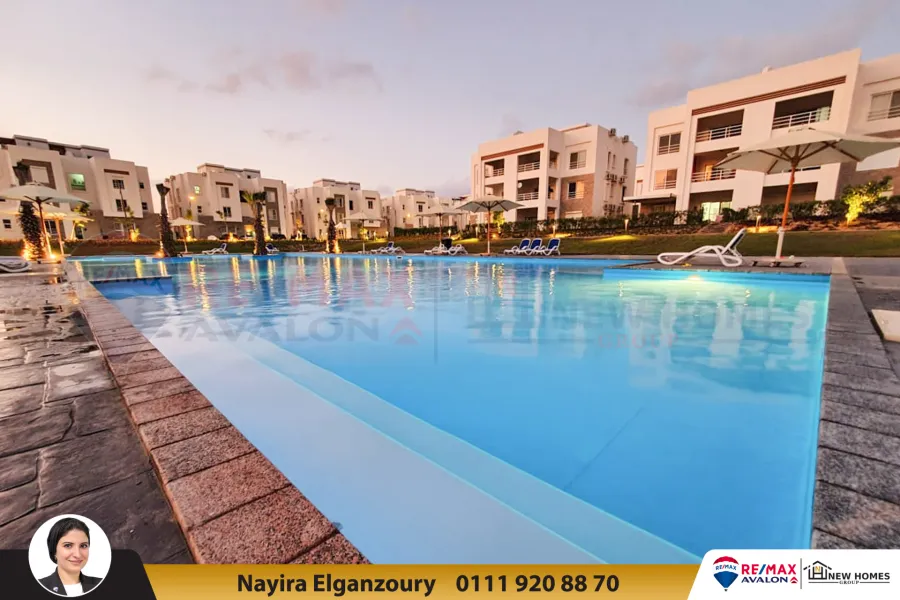 شاليه بحديقة للبيع 144 م الساحل الشمالي ( قرية امواج)