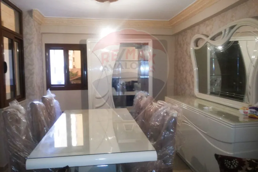 شقة للبيع 110 م بولكلي (ش لافيزون)