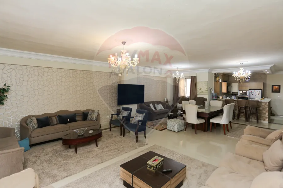 شقة للبيع 230 م + 48 م تراس  سموحة (حي الفيلات - عمارة براند)