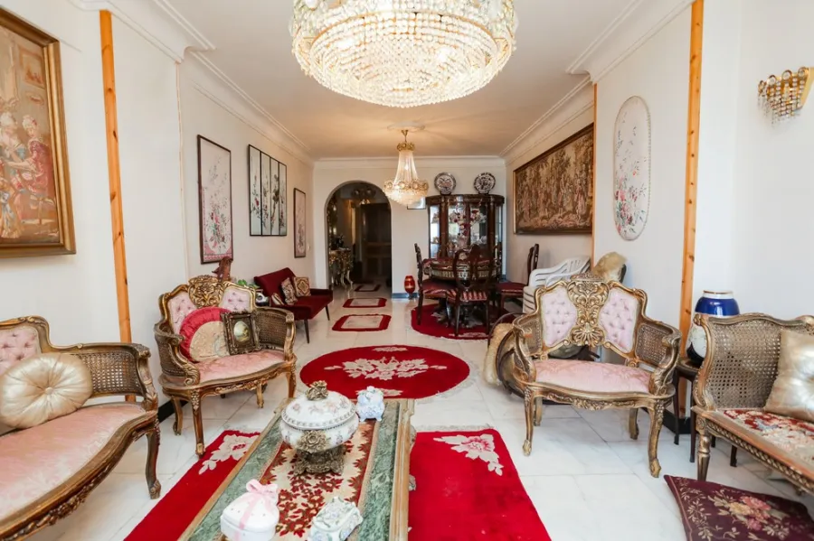 Apartment For Sale 175m El-Saraya (El-Giesh Road)