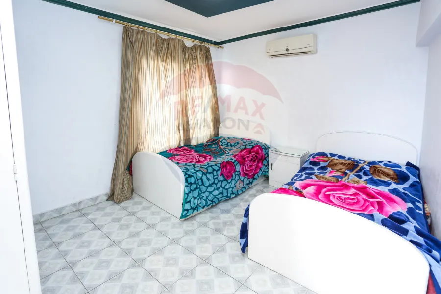 Registered Apartment For Sale 105 m Gleem (Directly On The Sea)