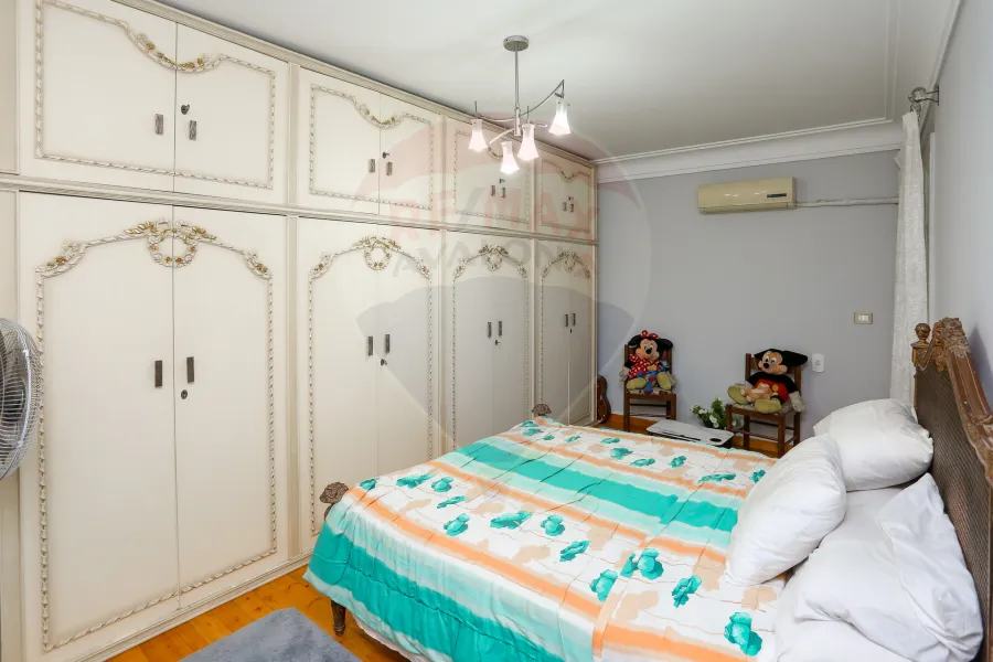 شقة للبيع 255 م سموحة (ش كمال الدين صلاح)