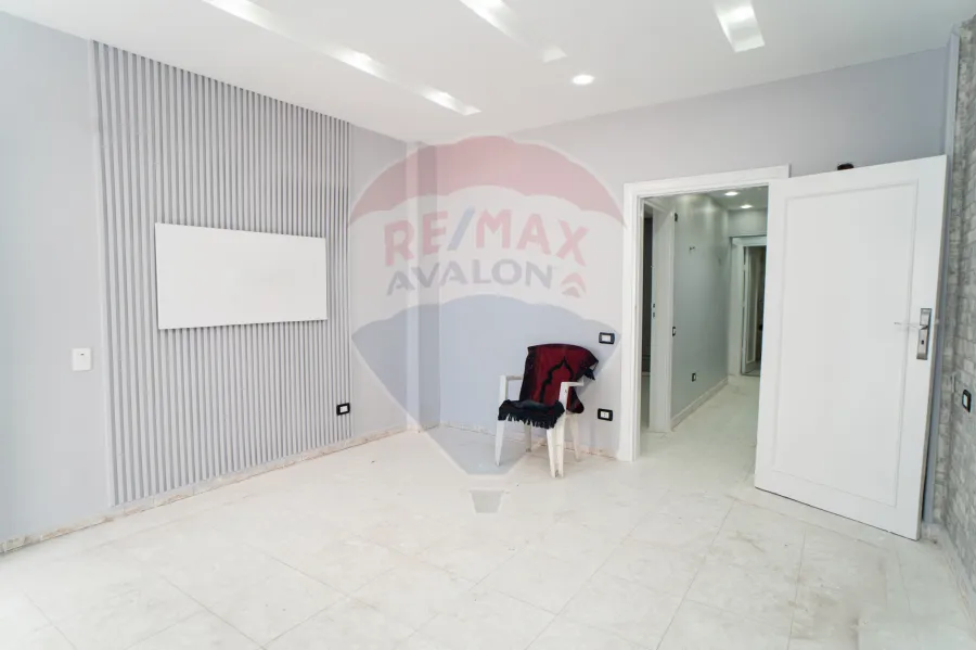 فيلا توين هاوس للبيع 200 م المعمورة الشاطئ (علي البحر مباشرة)