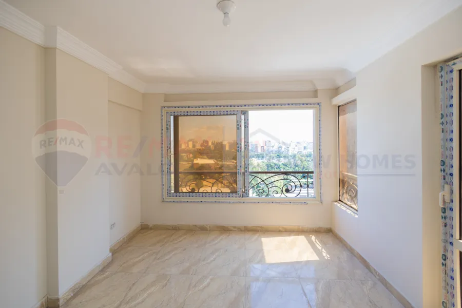 شقة للايجار 185 م الابراهيميه (خطوات من نادي سبورتنج)