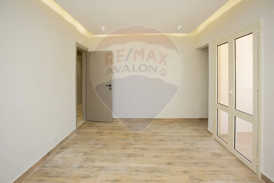 Apartment for sale 215 m Louran (third number from the sea)