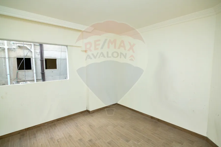 شقة للبيع 175 م سان ستيفانو (علي الترام مباشرة)