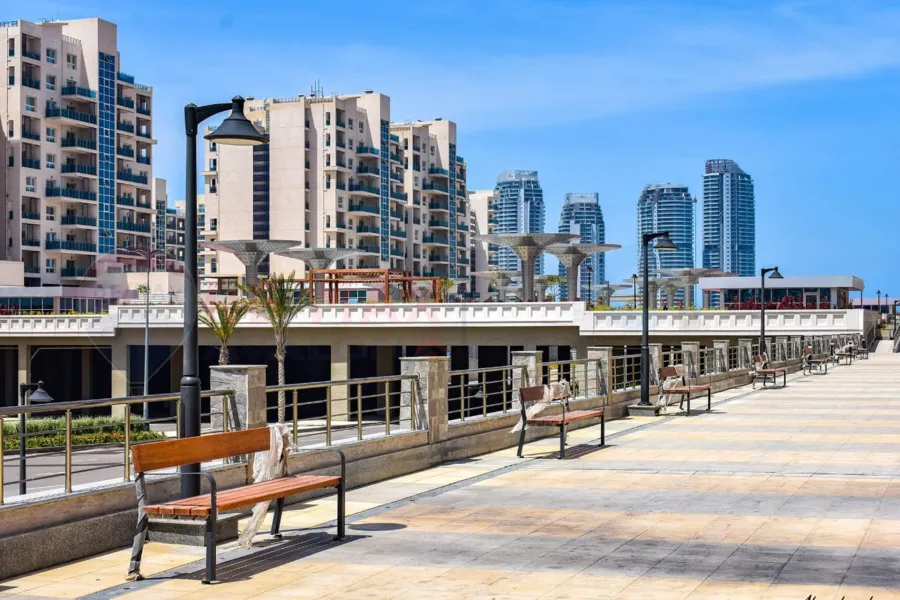 شقة للبيع العلمين الجديده  (الداون تاون)  178 م