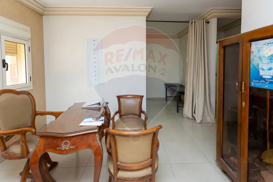 شقة للبيع 135 م محرم بك (ش قناة السويس)